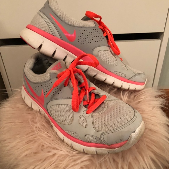 Nike lunarepic low flyknit 2 running shoes pink Nike Shoes | Coralpink And Gray Nikes | Poshmark